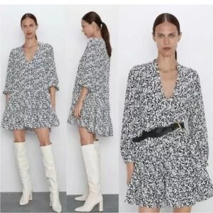 C Zara Claris Back & White V-Neck Long Sleeve Ruffle Women Mini Dress Size M